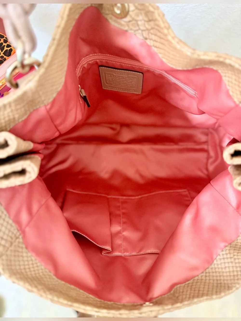 Rare!! NWOT - Coach Kristin Pocket Tote (L0820-14754) - Picture 14 of 16
